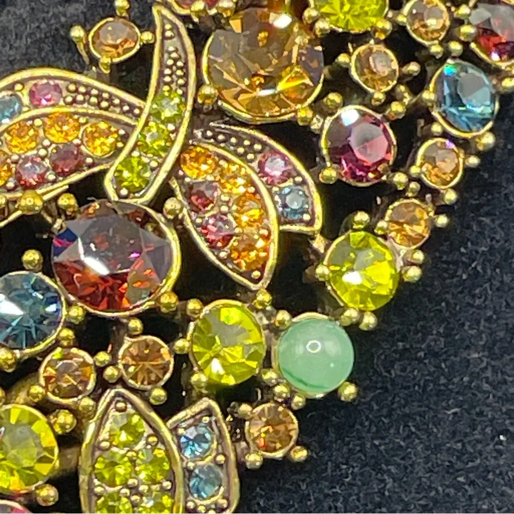 HEIDI DAUS Fantasy in Flight Crystal Dragonfly Collar Necklace Pierced Earrings